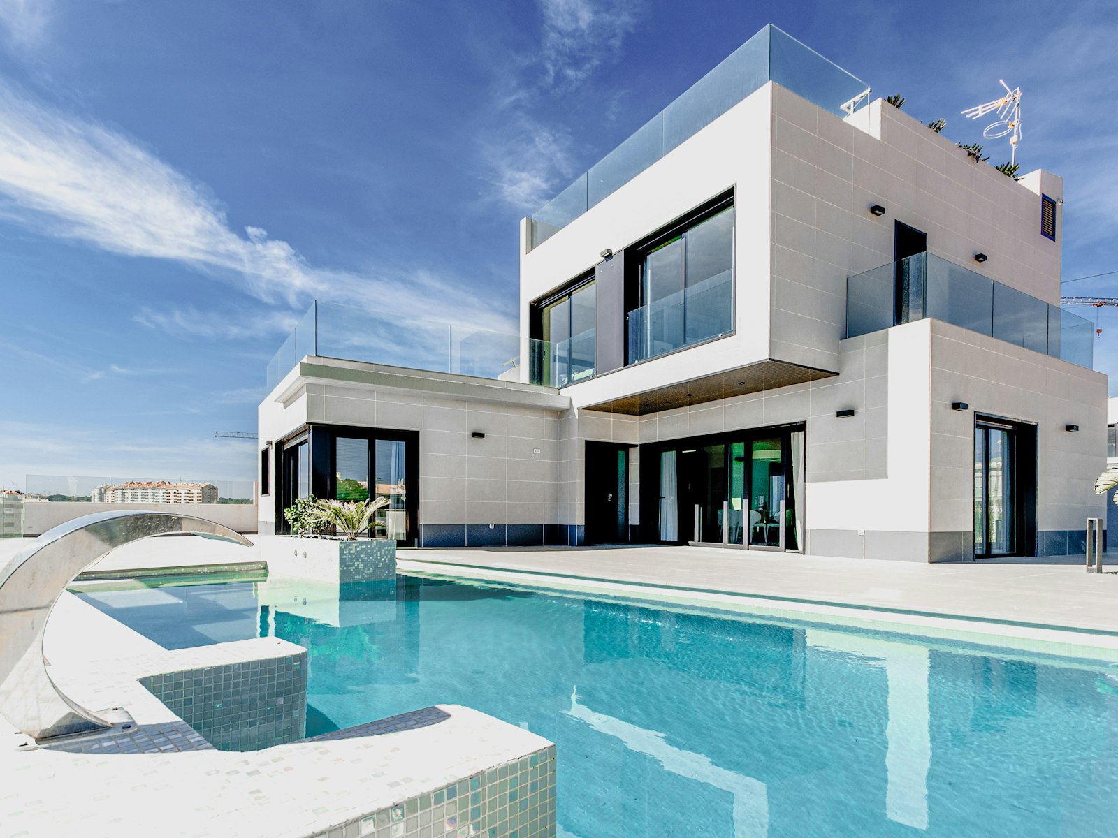 Bel Air Glasshouse Estate